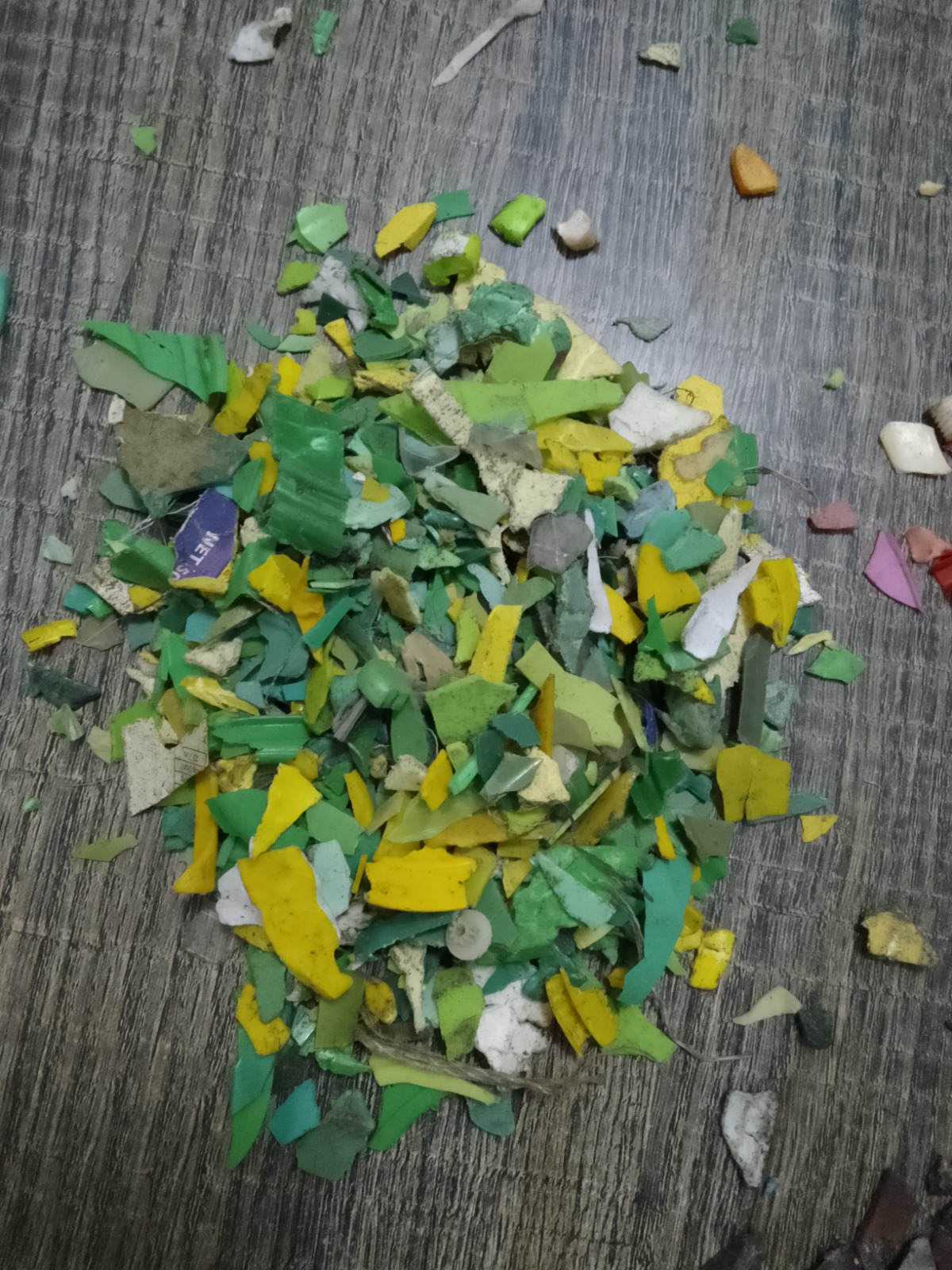 11. Crushed PP Green flakes