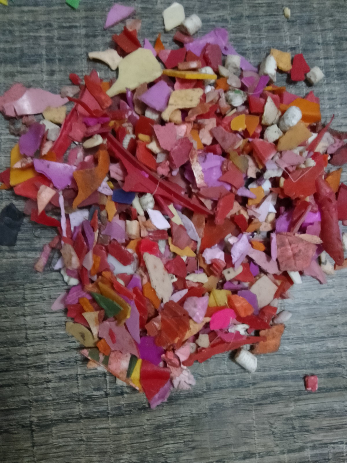 13. Crushed PP Red flakes