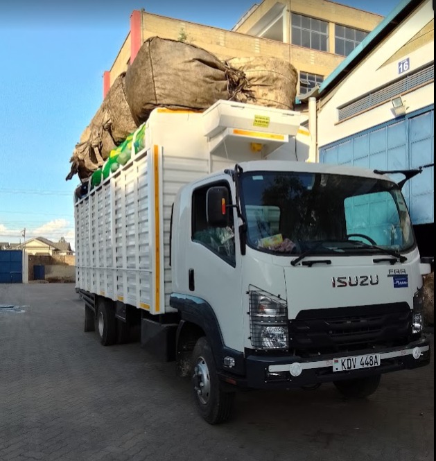 2. Receiving recyclable plastics from the field